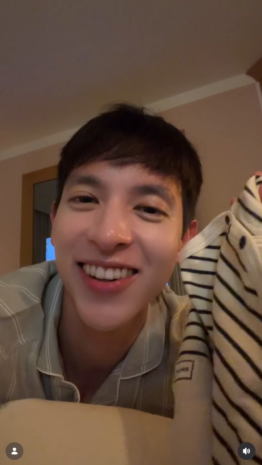เจมส์ จิรายุ