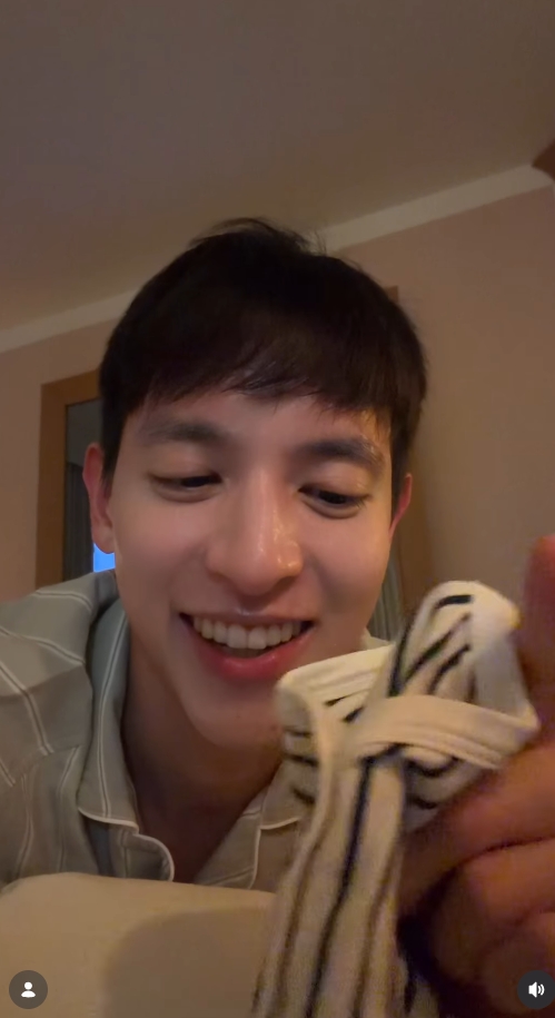 เจมส์ จิรายุ