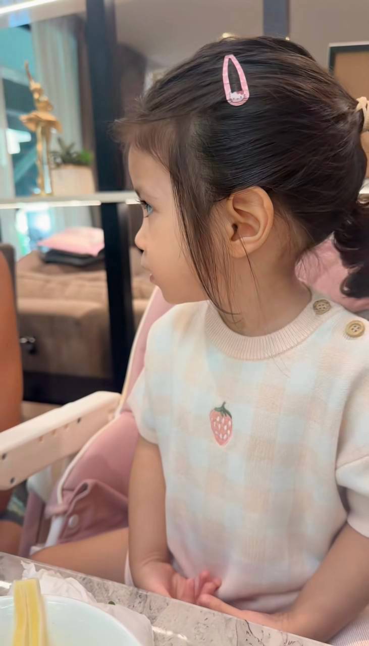 น้องพราวตะวัน