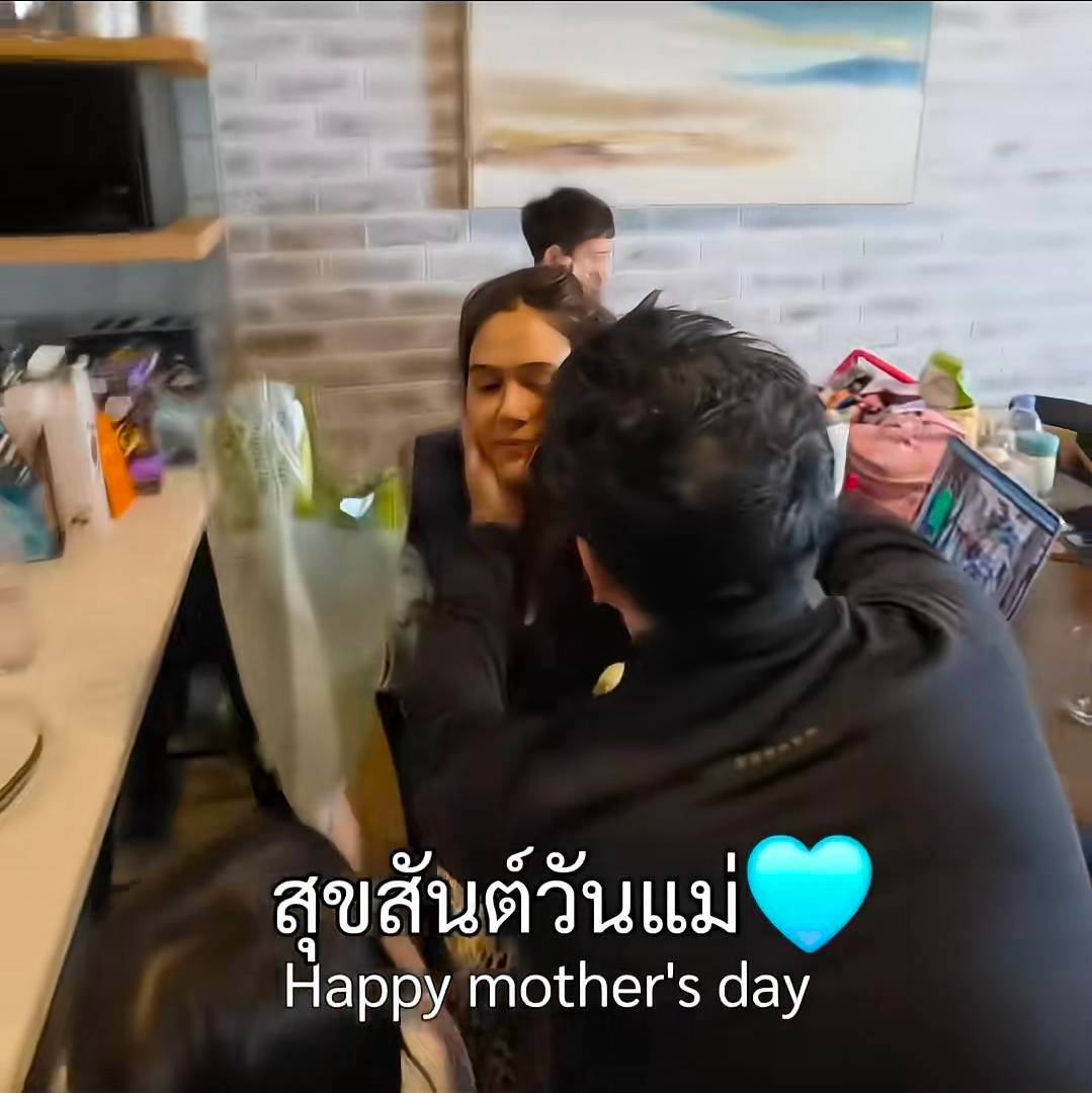 ชมพู่ อารยา
