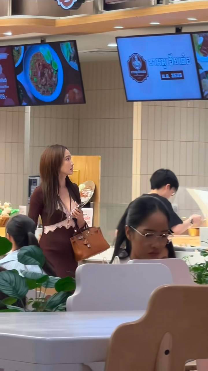 แต้ว ณฐพร