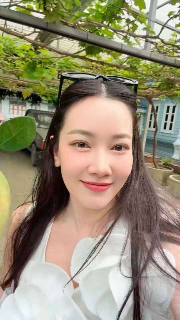 นุ่น วรนุช