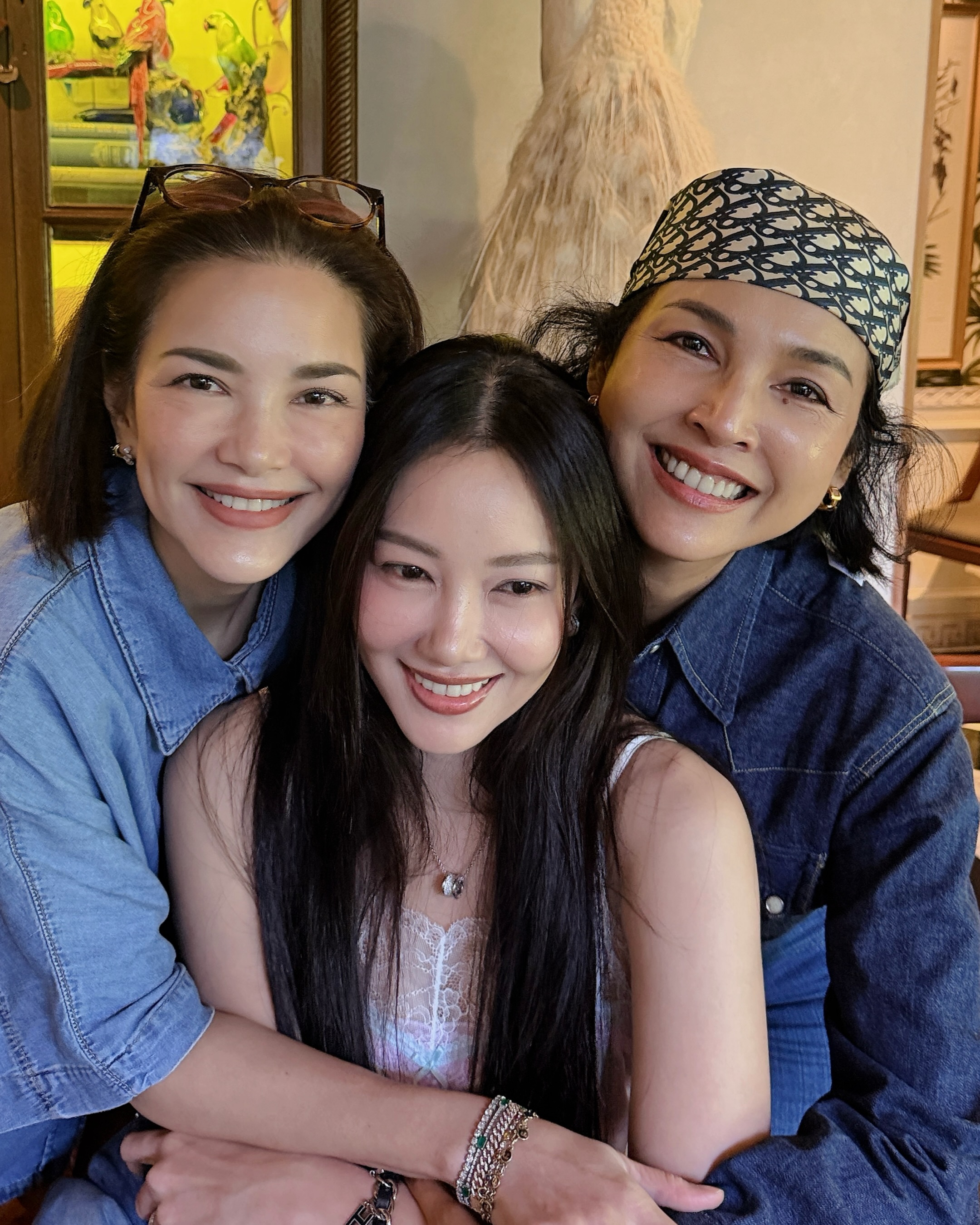 นุ่น วรนุช - หน่อย บุษกร