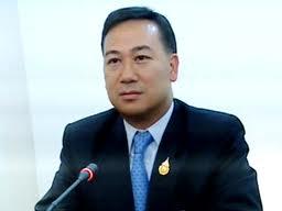 พนิช วิกิตเศรษฐ์