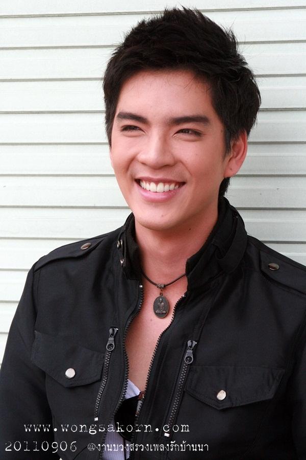 นิว วงศกร