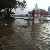 น้ำท่วมม.ธรรมศาสตร์ ท่าพระจันทร์