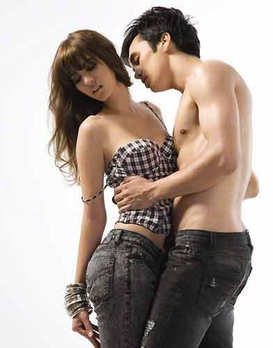 จี๊ด แสงทอง  เบนซ์ นิพิธ