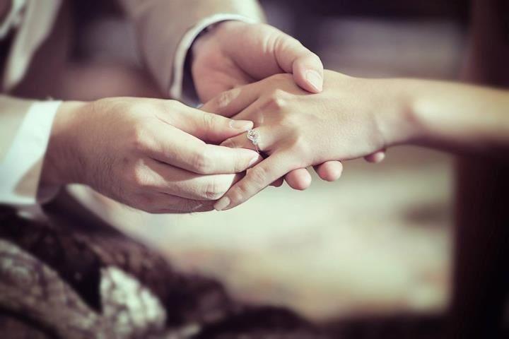 งานหมั้น ลิซ่า บ๊อบบี้