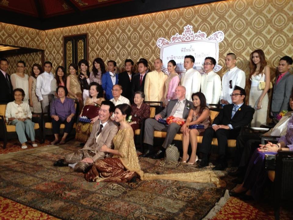 งานหมั้น ลิซ่า บ๊อบบี้