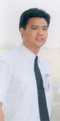 นายรณพ เหลืองวิลาวัณย์