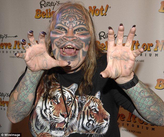 มนุษย์หน้าแมว