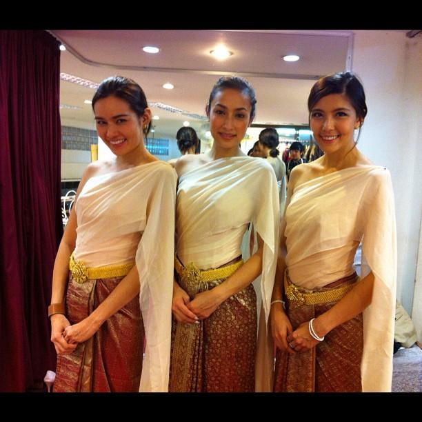 ชุดเพื่อนเจ้าสาว งานหมั้น