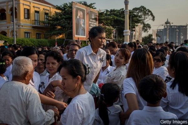 พระราชพิธีถวายพระเพลิงพระบรมศพ สมเด็จพระนโรดม สีหนุ