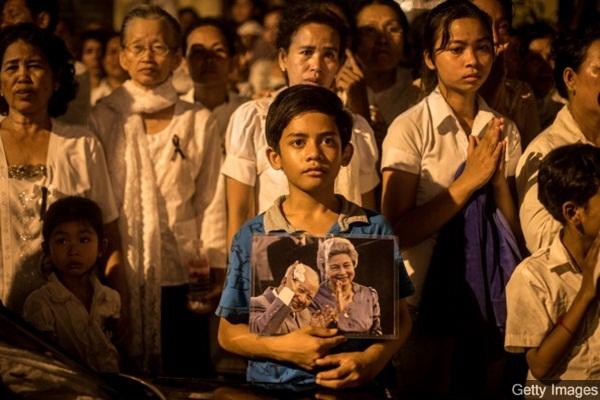 พระราชพิธีถวายพระเพลิงพระบรมศพ สมเด็จพระนโรดม สีหนุ