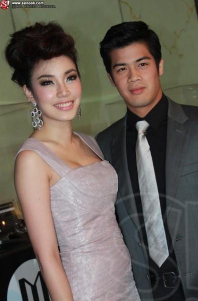 เมย์ ปาล์ม อายุห่างกัน 5 ปี