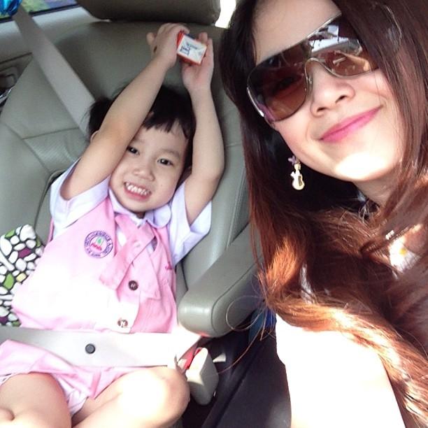 อั้ม ฐนิชา