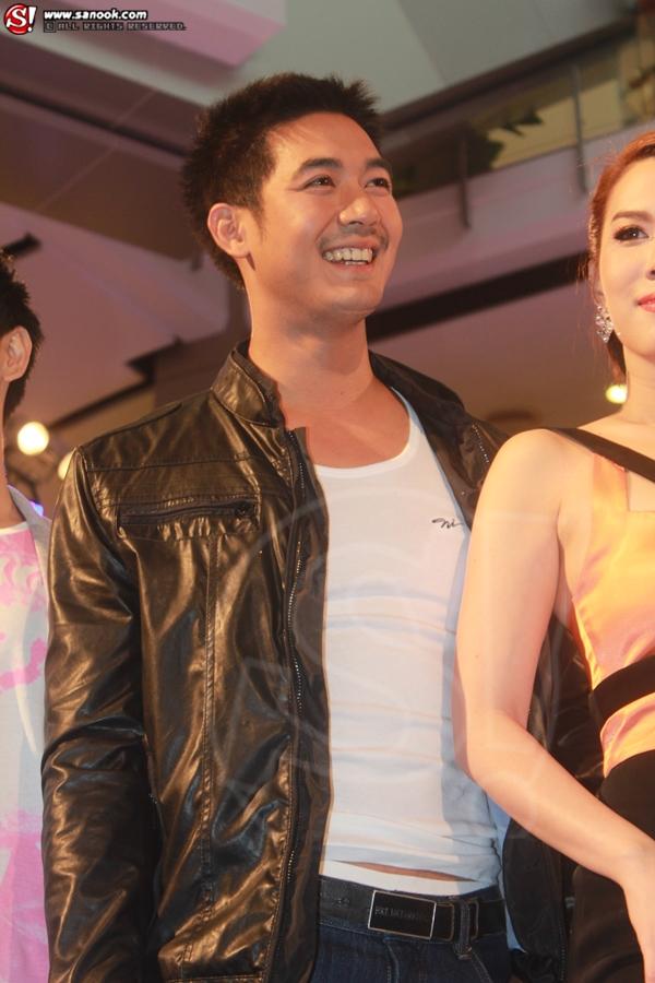 เวียร์ ศุกลวัฒน์ โชว์ก้น