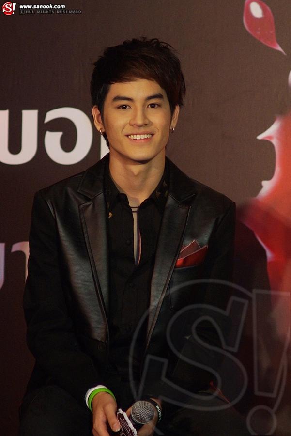 เก้า จิรายุ 