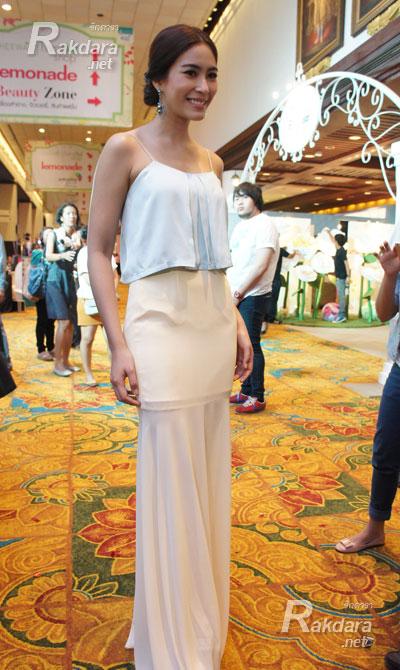 จุ๋ย วรัทยา