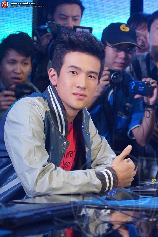 เจมส์ มาร์