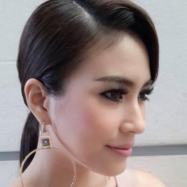 จุ๋ย วรัทยา