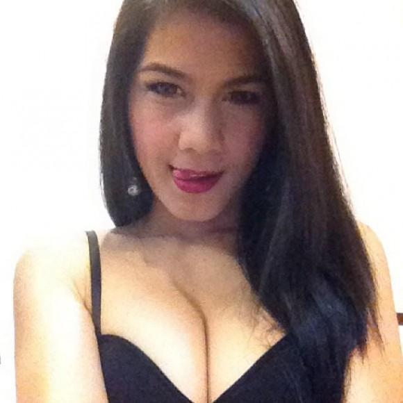 แนท เกศริน ชัยเฉลิมพล