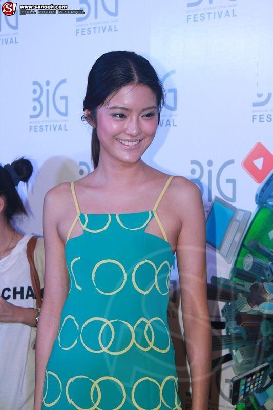 โยเกิร์ต รวิวรรณ