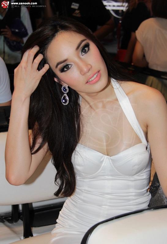 เมย์ พิชญ์นาฏ