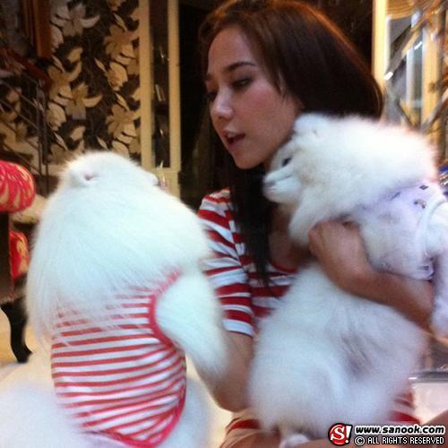 อั้ม พัชราภากับหมา