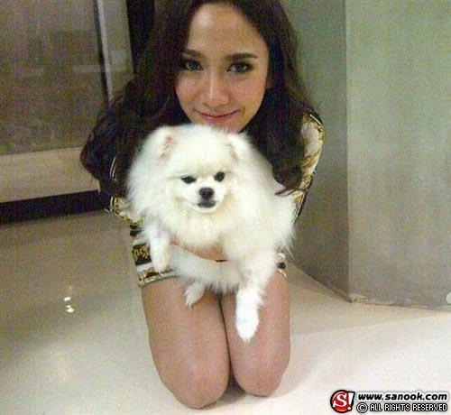 อั้ม พัชราภากับหมา