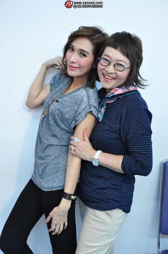 พลอย เฌอมาลย์
