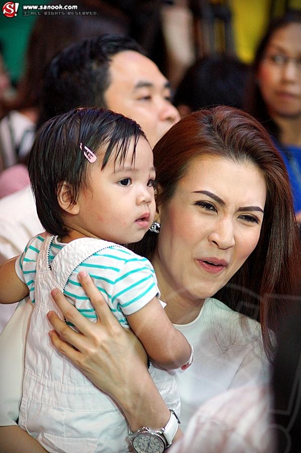 แจ๊บ เพ็ญเพชร ลูกสาว 