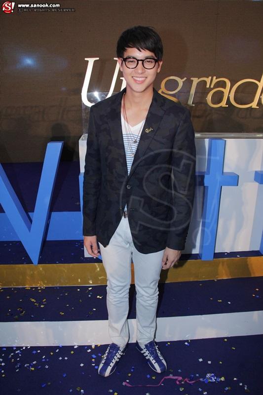 เจมส์ จิรายุ