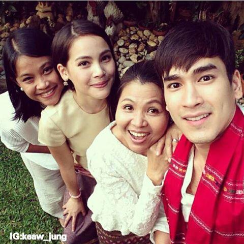 ณเดชน์ ญาญ่า ทำบุญกฐิน 