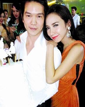 อั้ม - แอมป์