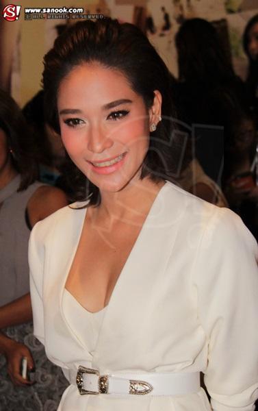 พลอย เฌอมาลย์