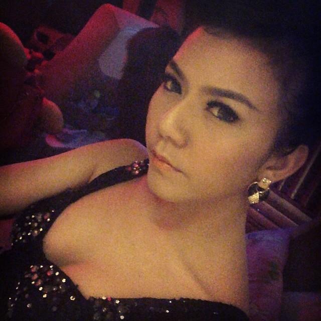 จ๊ะ อาร์สยาม ทำหน้าอก
