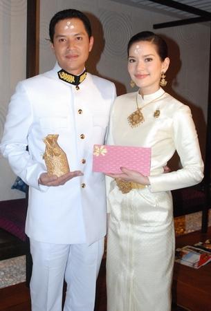 อ้อม อาท
