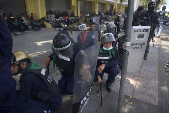 ภาพเหตุปะทะผ่านฟ้า 