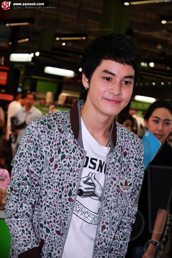 เก้า จิรายุ