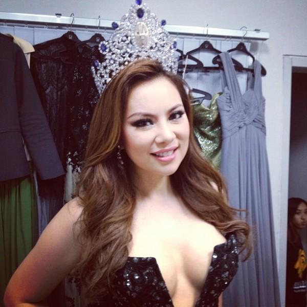 ดาราชุดแหวก