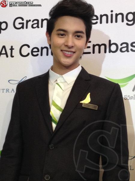 เจมส์ จิรายุ