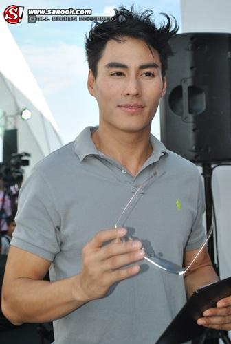 นาวิน ต้าร์