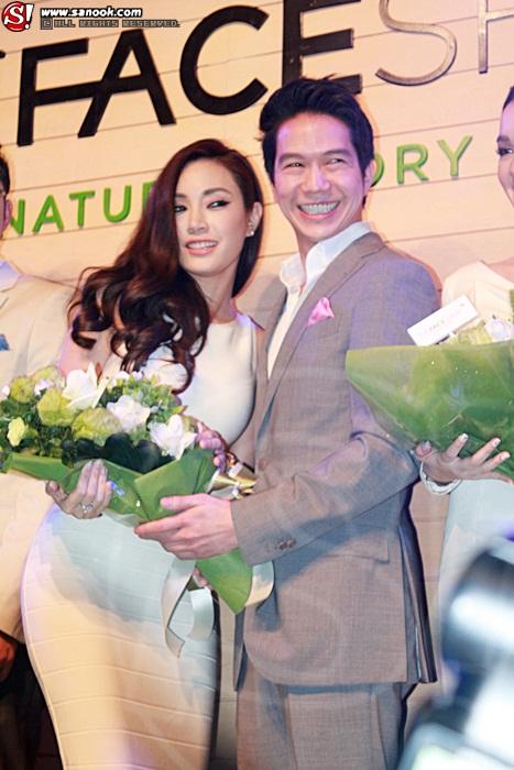 ดารา ร่วมงาน ปาร์ตี้