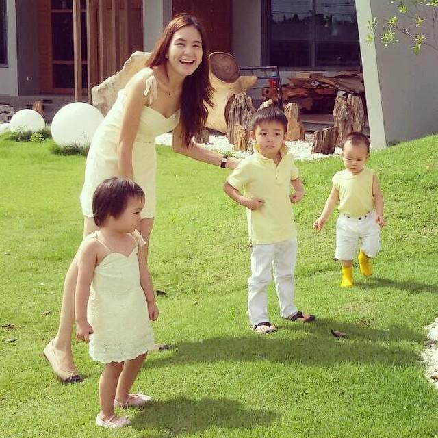 พลอย ชิดจันทร์