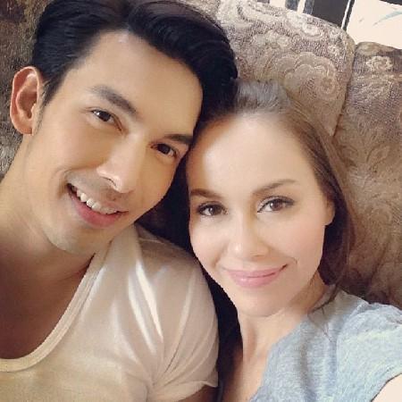 อั้ม อธิชาติ