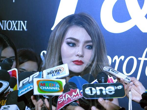 ดิว อริสรา ไฮโซแป้ง 