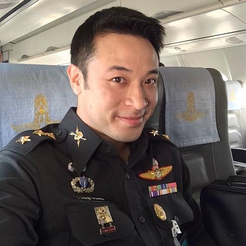 ดาราไทย ทหาร