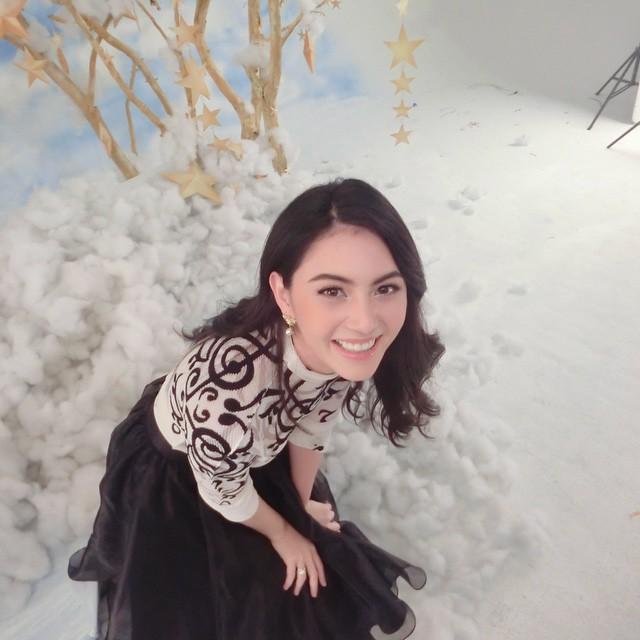 ใหม่ ดาวิกา