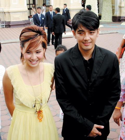 หนุ่ม นุ้ย